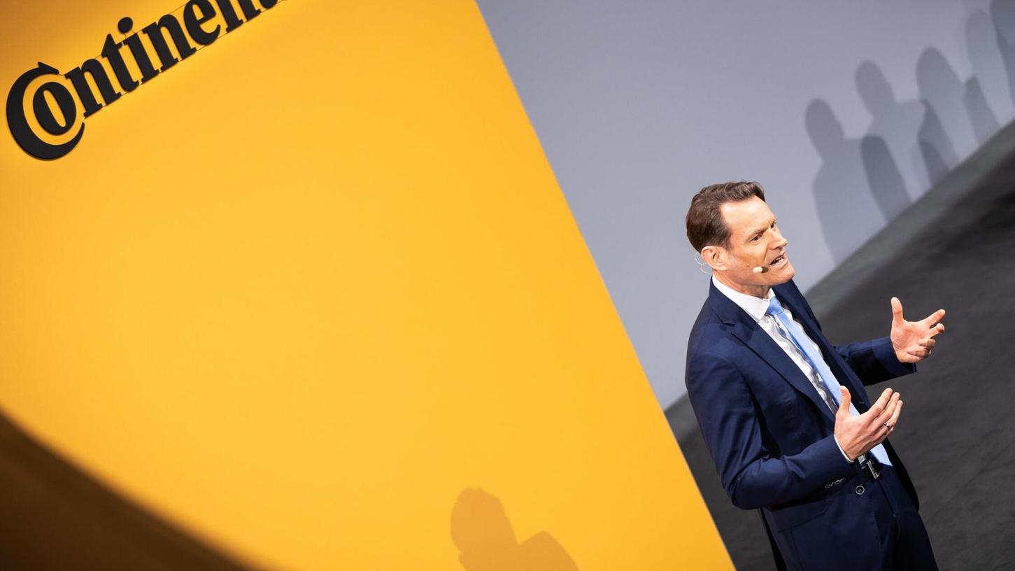 Continental schrumpft wieder zum Reifenhersteller – Vorstandschef Setzer sieht darin eine Chance. Continental schrumpft wieder zum Reifenhersteller – Vorstandschef Setzer sieht darin eine Chance.
