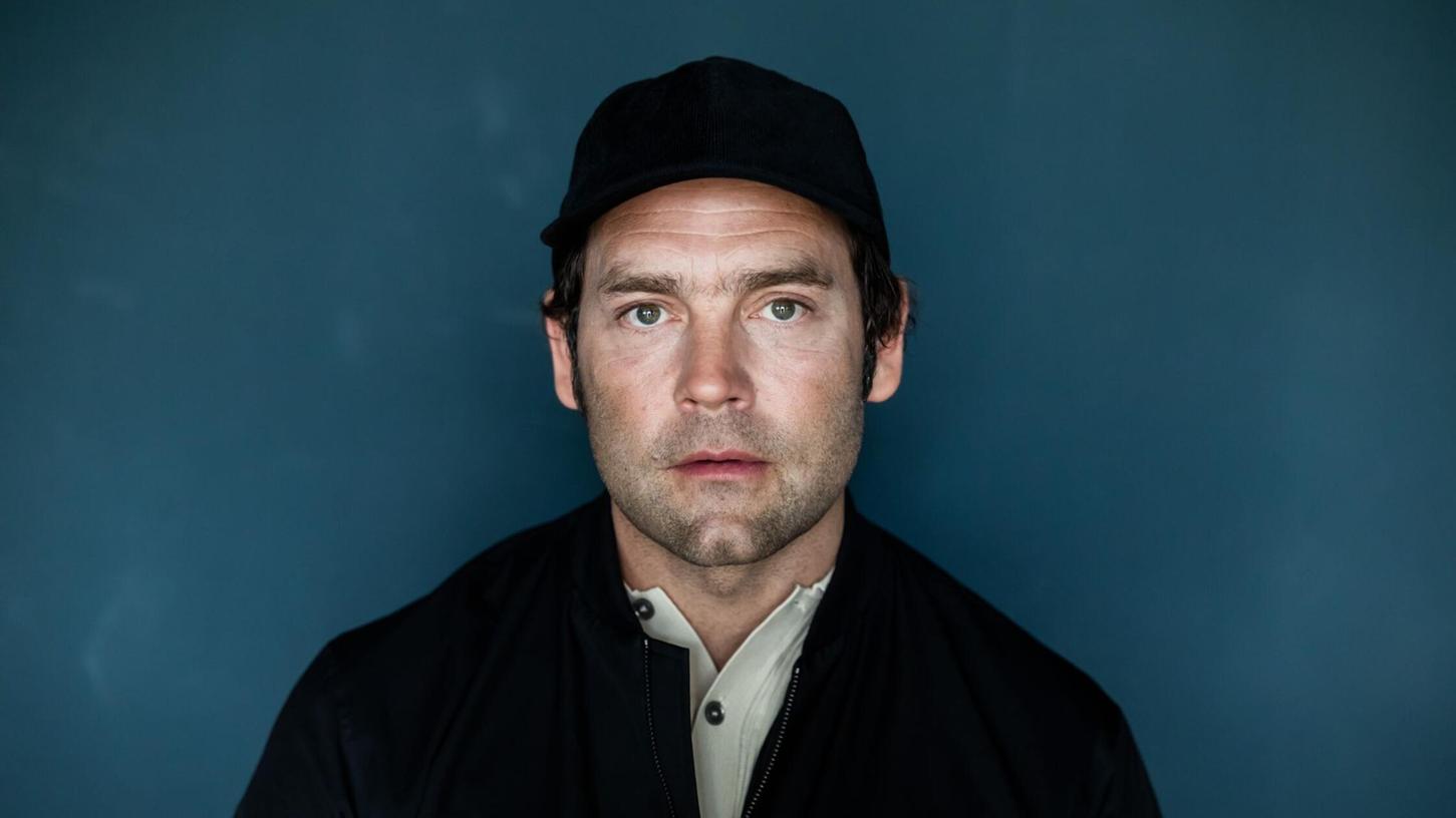Das Album „Bosse 2005 – 2025“ liegt diese Woche auf Platz 15 der Charts. Das Album „Bosse 2005 – 2025“ liegt diese Woche auf Platz 15 der Charts.