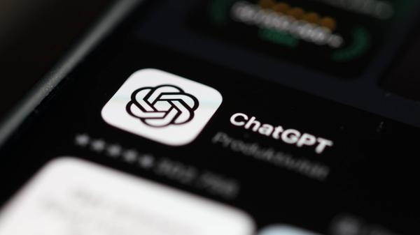 KI, AI, ChatGPT App im App Store auf einem Smartph