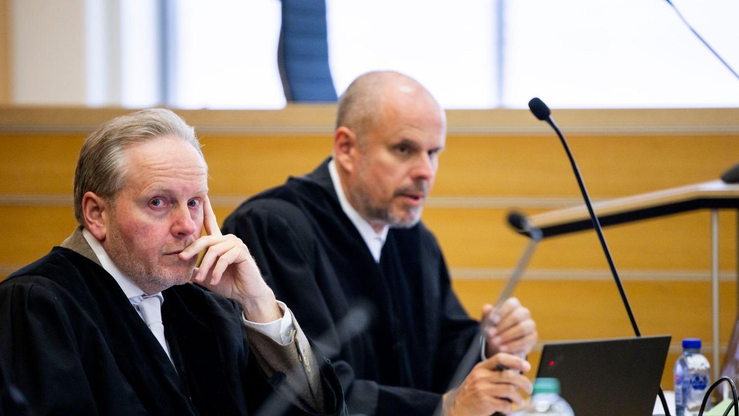 Die Staatsanwaltschaft Braunschweig fordert zum Ende des Strafprozesses im VW-Abgasskandal Gefängnisstrafen. Die Staatsanwaltschaft Braunschweig fordert zum Ende des Strafprozesses im VW-Abgasskandal Gefängnisstrafen.