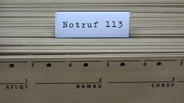 Hängeregister und Notruf 113 Hängeregister und Not