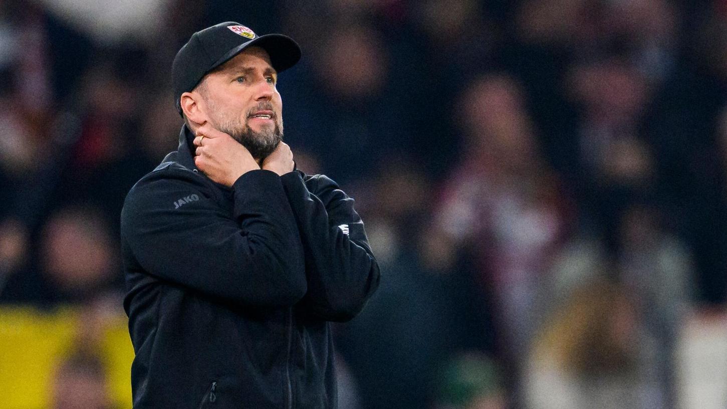Die nächste Niederlage des VfB Stuttgart lässt Trainer Sebastian Hoeneß alles andere als kalt. Die nächste Niederlage des VfB Stuttgart lässt Trainer Sebastian Hoeneß alles andere als kalt.