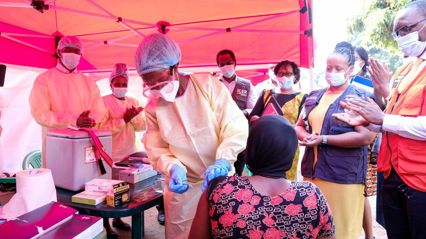 Noch gibt es keinen zugelassenen Impfstoff gegen die gefährliche Sudan-Variante von Ebola. (Archivbild) Noch gibt es keinen zugelassenen Impfstoff gegen die gefährliche Sudan-Variante von Ebola. (Archivbild)