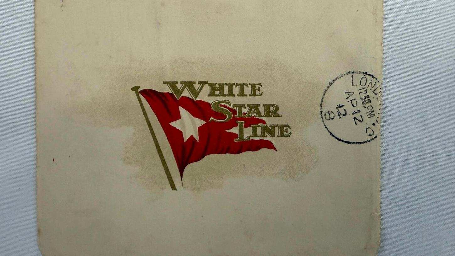 Das undatierte, vom Auktionshaus Henry Aldridge & Son zur Verfügung gestellte Bild zeigt eine Postkarte, die ein «Titanic»-Überlebender damals als Briefkarte verschickte. Das undatierte, vom Auktionshaus Henry Aldridge & Son zur Verfügung gestellte Bild zeigt eine Postkarte, die ein «Titanic»-Überlebender damals als Briefkarte verschickte.