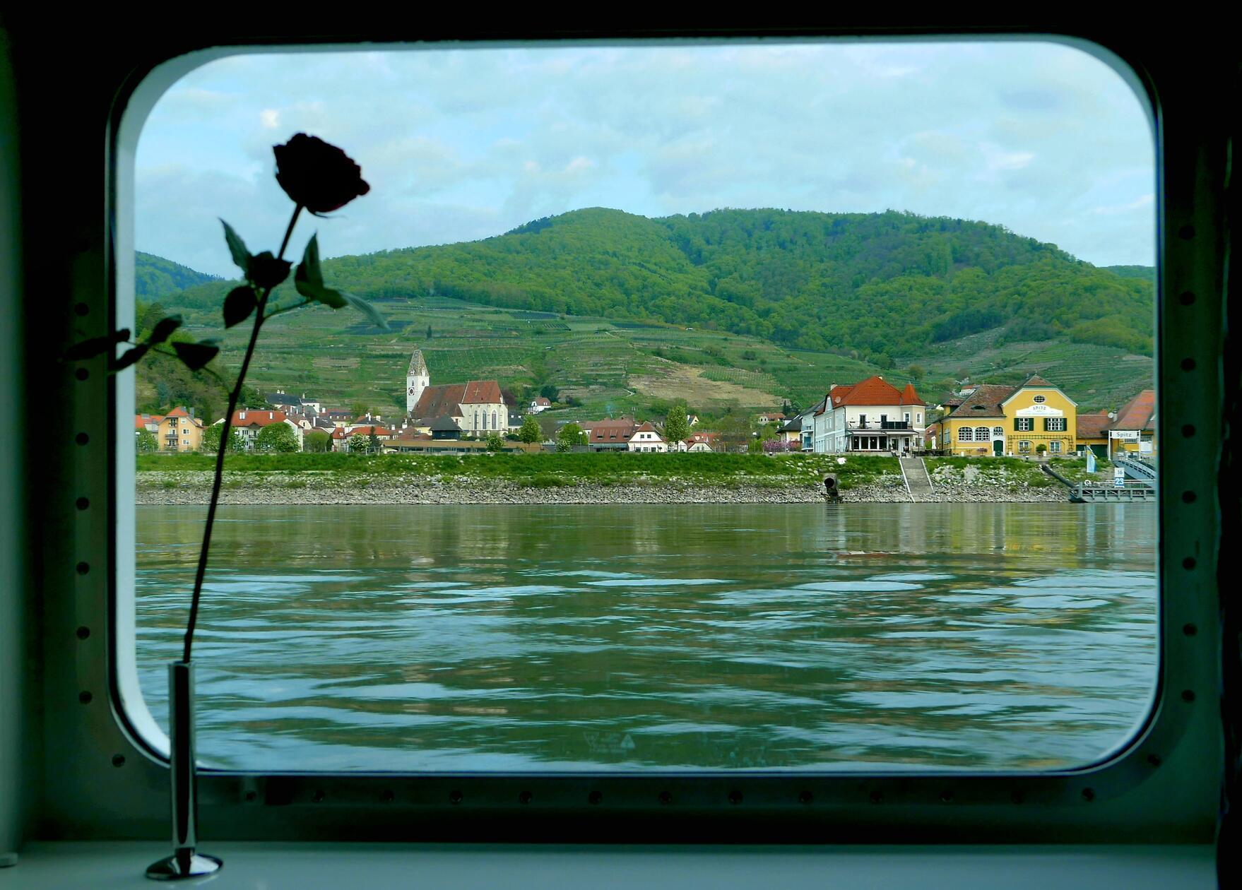 Reise - Flusskreuzfahrt auf der Donau - Niese