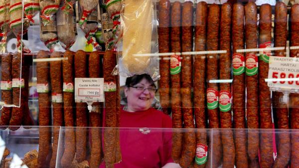 Aber eine Wurst aus Ungarn kann man natürlich immer mitbringen.