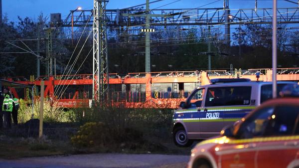 2024-04-04_Vifogra_ID7288_Person_von_Gueterzug_erf