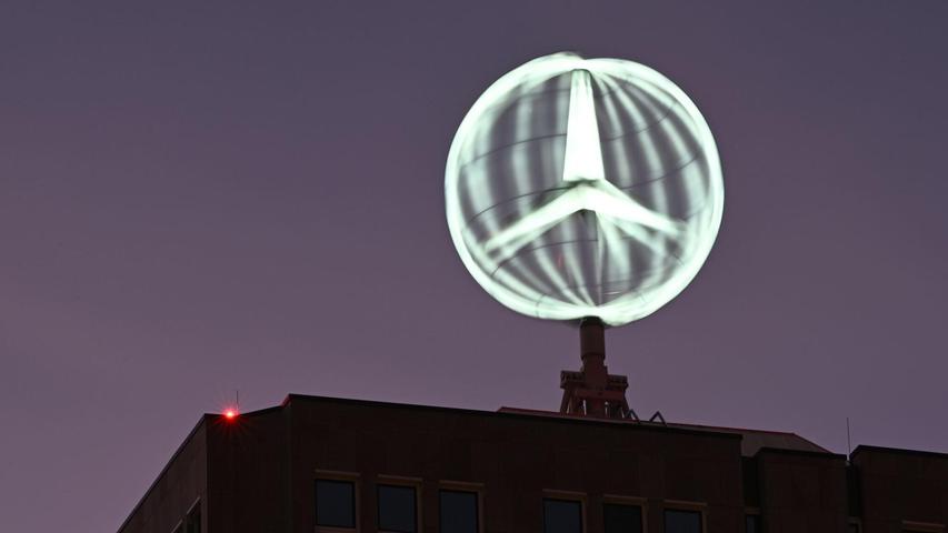 Der Mercedes-Gewinn ist im ersten Quartal weiter abgesackt. (Archivbild) Der Mercedes-Gewinn ist im ersten Quartal weiter abgesackt. (Archivbild)
