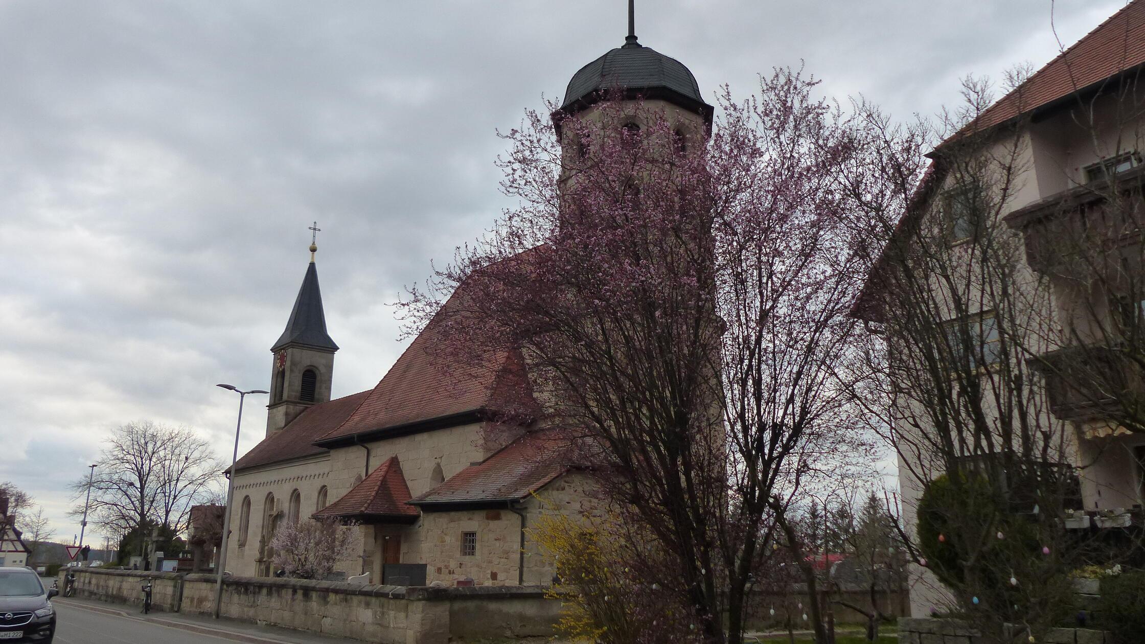 Ein markantes Zeichen im Ortsbild von Poxdorf ist 