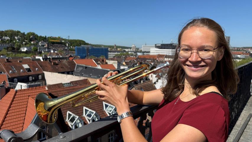 Die Frau aus Bayern studiert in Saarbrücken Trompete und Musikpädagogik Die Frau aus Bayern studiert in Saarbrücken Trompete und Musikpädagogik