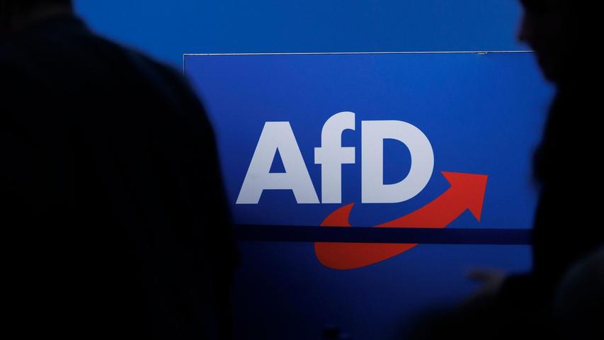 Das Bundesamt für Verfassungsschutz stuft die AfD als gesichert rechtsextremistisch ein. (Symbolbild) Das Bundesamt für Verfassungsschutz stuft die AfD als gesichert rechtsextremistisch ein. (Symbolbild)