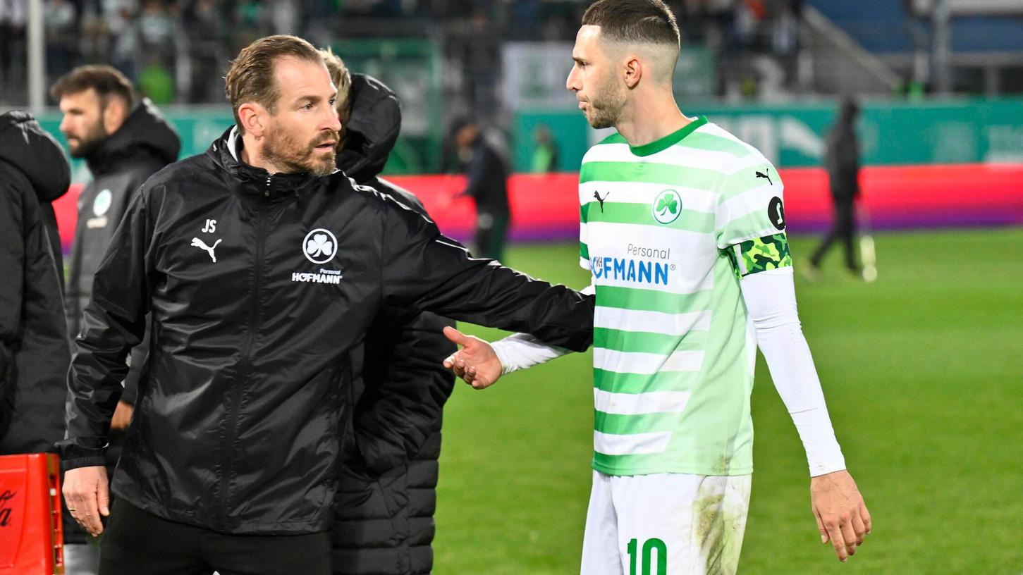 Jan Siewert und Kapitän Branimir Hrgota nach dem ernüchternden 0:1 gegen Ulm. Jan Siewert und Kapitän Branimir Hrgota nach dem ernüchternden 0:1 gegen Ulm.