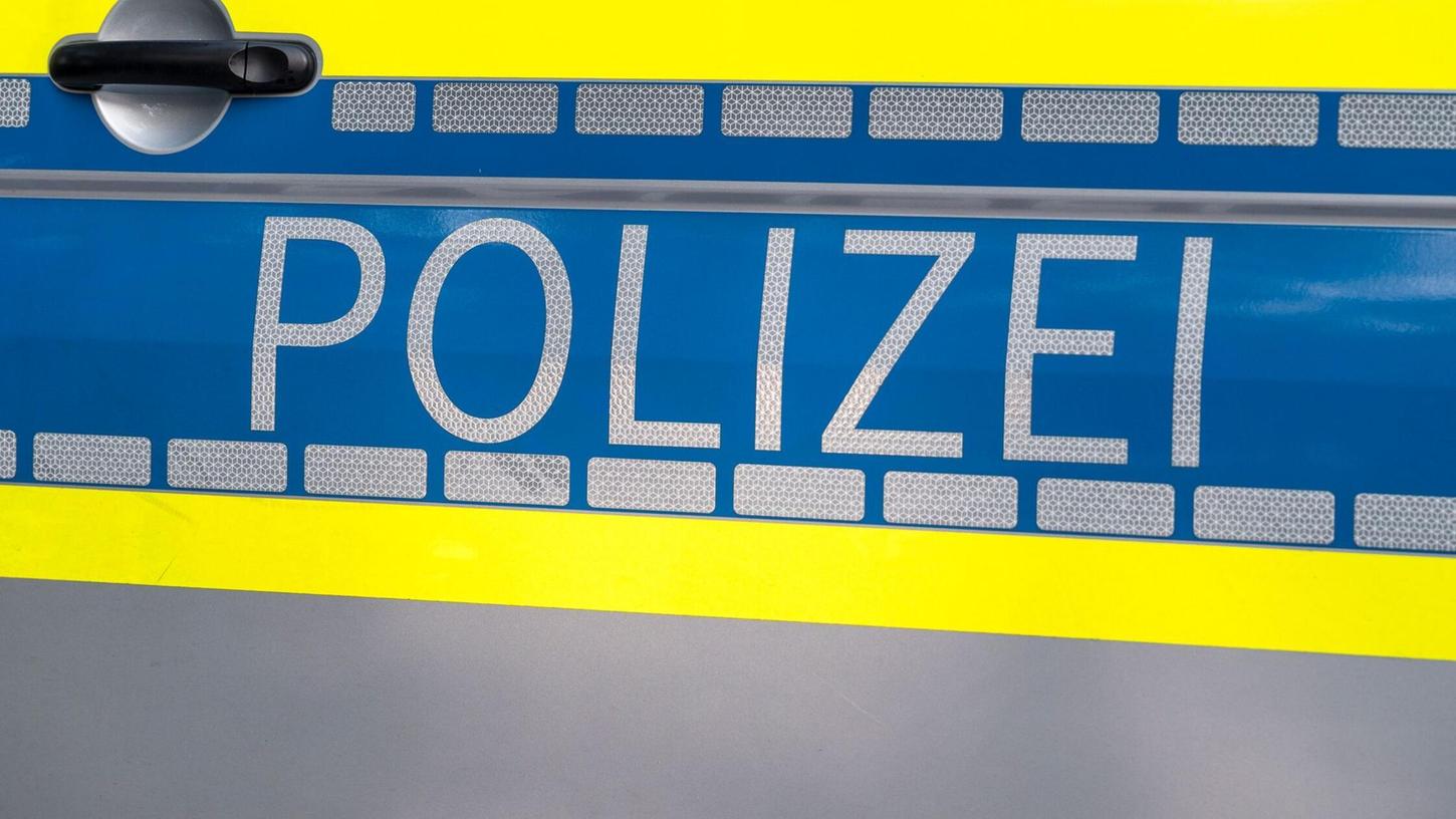 Die 14-Jährige schwebt laut Polizei immer noch in Lebensgefahr und ist nicht ansprechbar. (Symbolbild) Die 14-Jährige schwebt laut Polizei immer noch in Lebensgefahr und ist nicht ansprechbar. (Symbolbild)