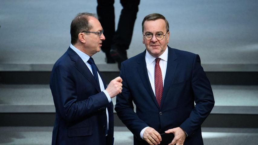 Zwei mit Erfahrung als Bundesminister: Alexander Dobrindt (l, CSU) und Boris Pistorius (SPD). (Archivbild) Zwei mit Erfahrung als Bundesminister: Alexander Dobrindt (l, CSU) und Boris Pistorius (SPD). (Archivbild)