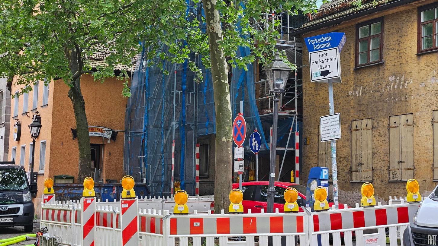 Bei Arbeiten in einem Haus in der Gustavstraße wurde die Gasleitung beschädigt - mit gefährlichen Folgen. Bei Arbeiten in einem Haus in der Gustavstraße wurde die Gasleitung beschädigt - mit gefährlichen Folgen.