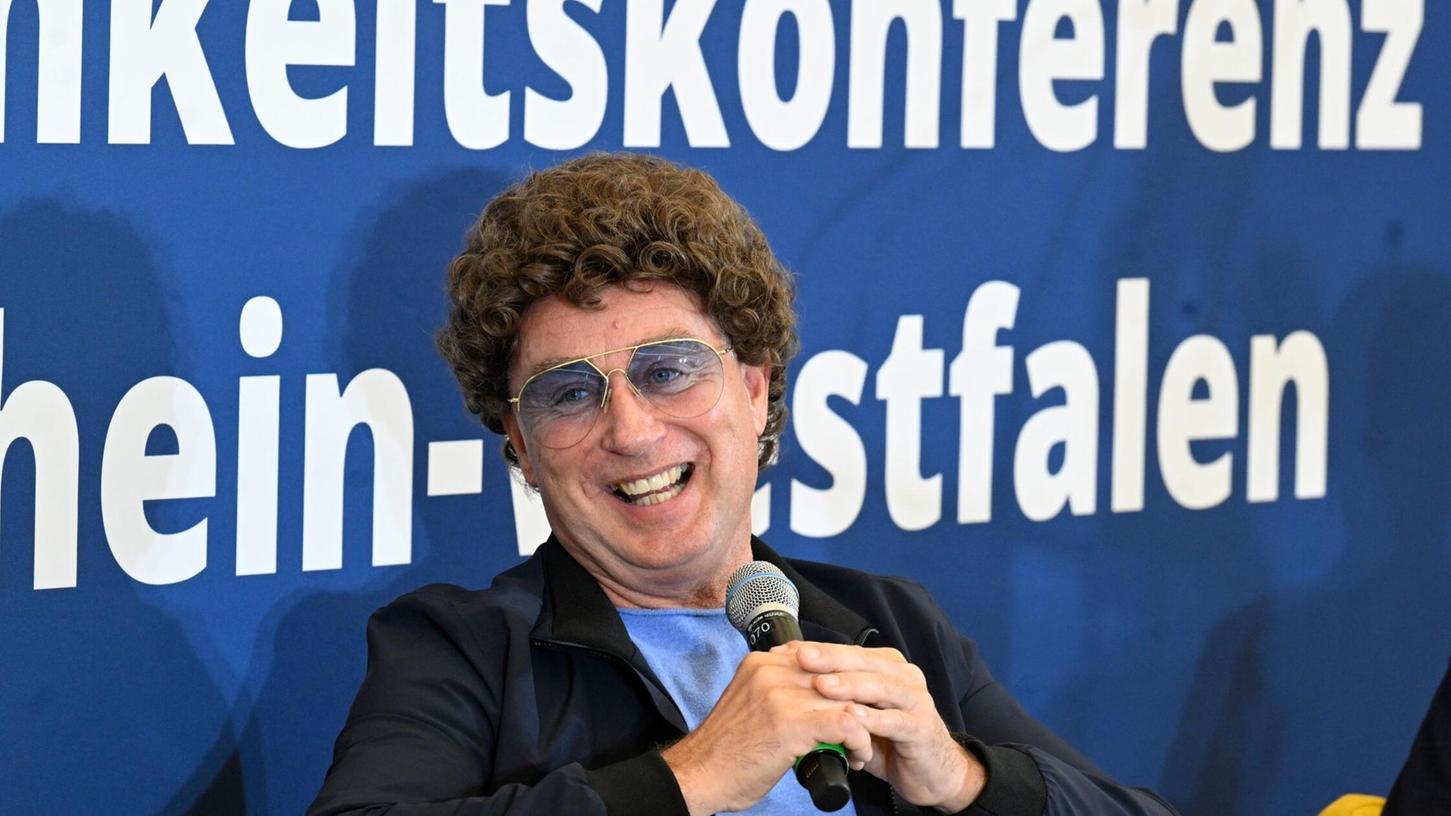 Atze Schröder geht mit einem neuen Programm auf Tour. Atze Schröder geht mit einem neuen Programm auf Tour.