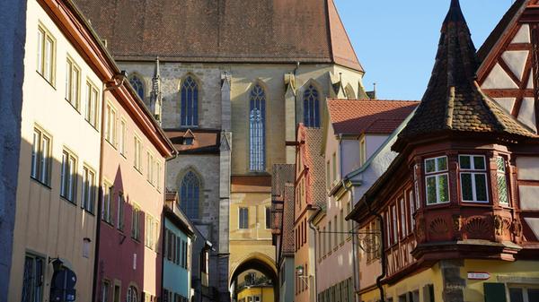 shpetim-ujkani-HLCrdqJHxG8-unsplash