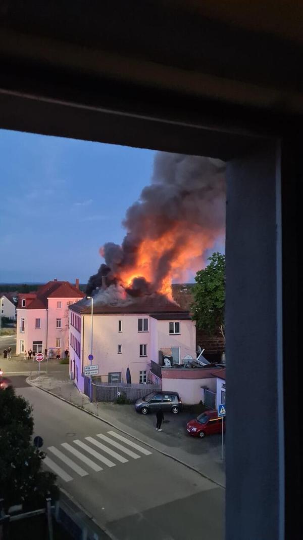 Allein dieses Mal dürfte ein Schaden von rund 750.000 Euro entstanden sein. Die Brandursache sei noch unklar.