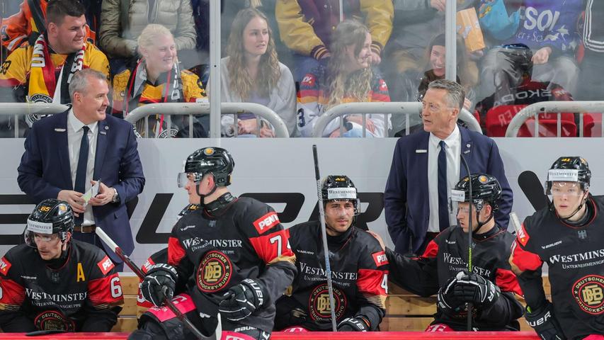 Gemeinsam mit Assistent Serge Aubin hat Bundestrainer Harold Kreis eine gute Atmosphäre geschaffen. Gemeinsam mit Assistent Serge Aubin hat Bundestrainer Harold Kreis eine gute Atmosphäre geschaffen.