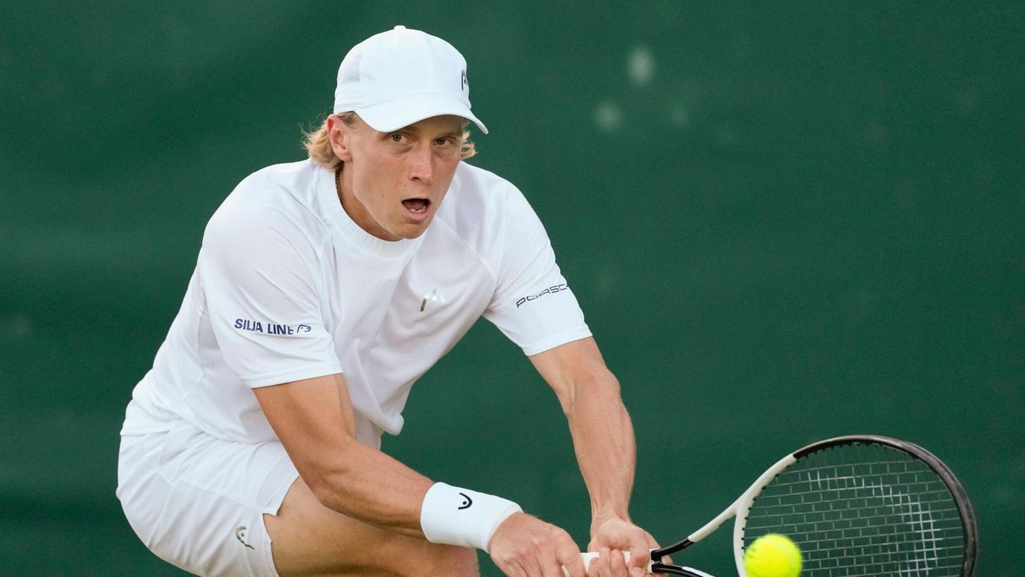 Emil Ruusuvuori schlug Topspieler wie Alexander Zverev - dann zog er sich über Monate von der Tour zurück. (Archivbild) Emil Ruusuvuori schlug Topspieler wie Alexander Zverev - dann zog er sich über Monate von der Tour zurück. (Archivbild)