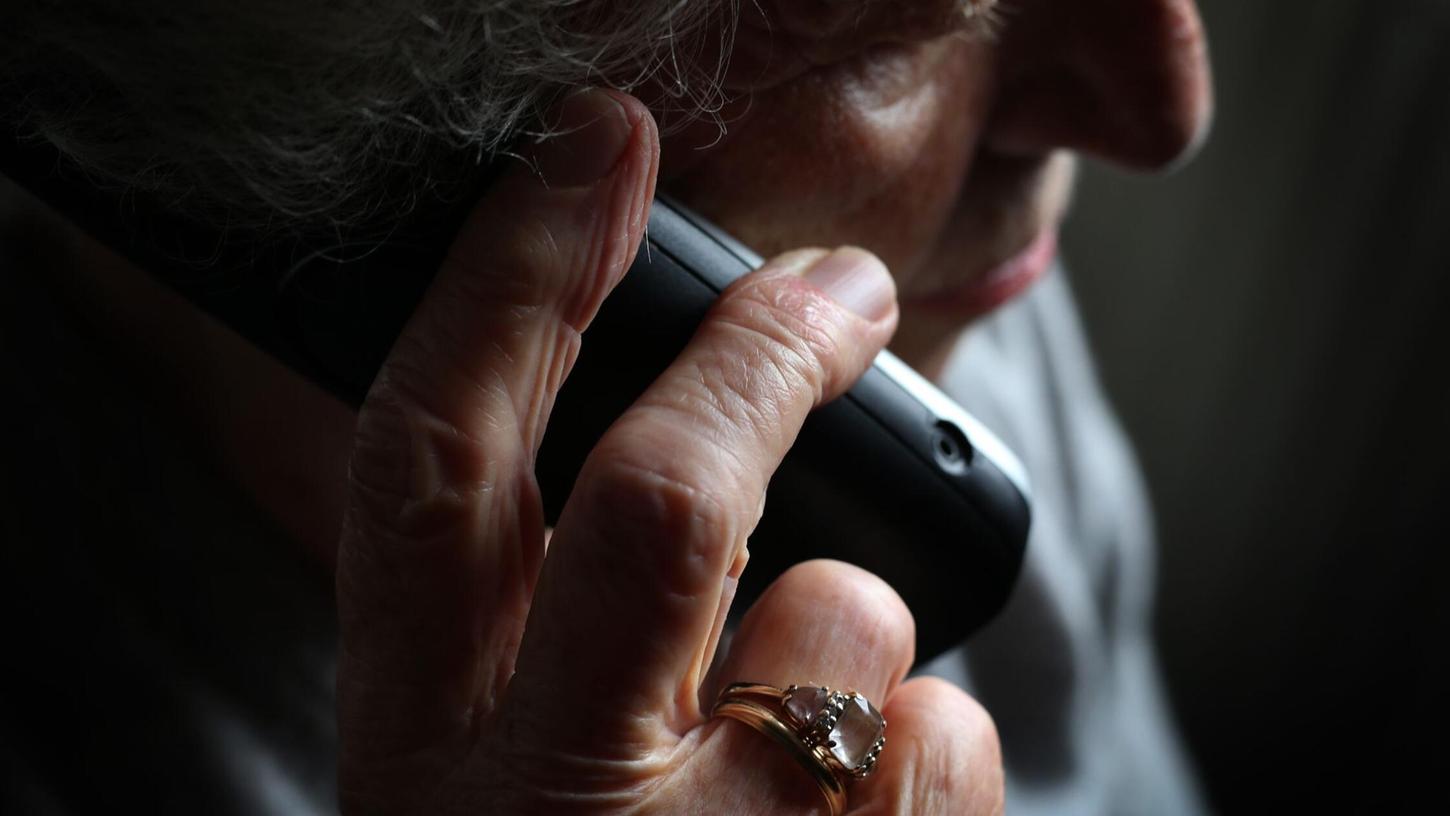 Trickbetrüger waren in Forchheim am Telefon erfolgreich. Trickbetrüger waren in Forchheim am Telefon erfolgreich.