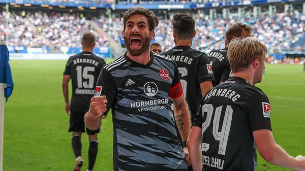 Nach zwei Jahren als Spielführer stellt er sein Amt zur Verfügung und lässt sich im Sommer 2022 nicht erneut zur Wahl aufstellen.