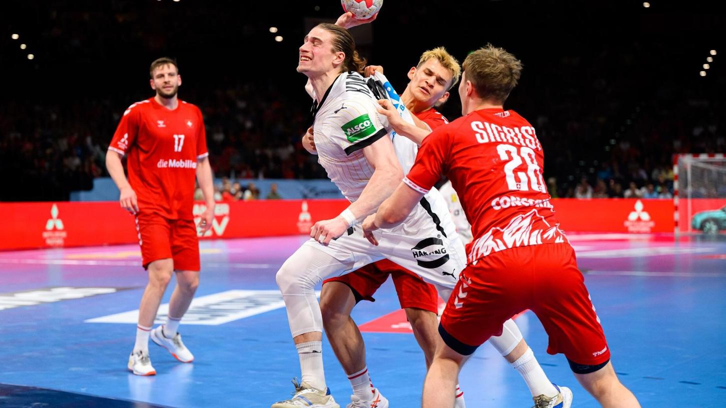 Juri Knorr sicherte den deutschen Handballern gegen die Schweiz in letzter Sekunde ein Remis. Juri Knorr sicherte den deutschen Handballern gegen die Schweiz in letzter Sekunde ein Remis.