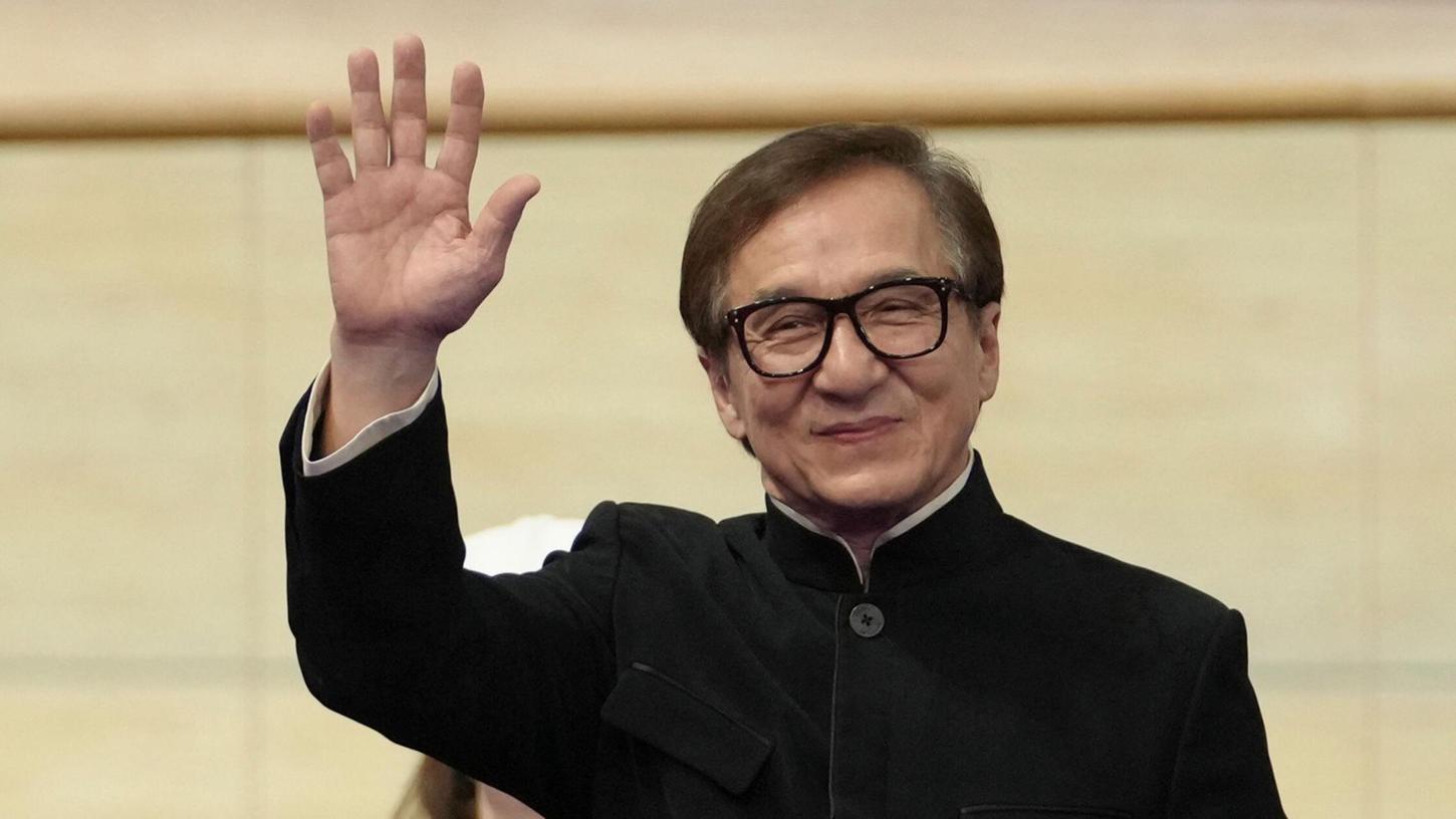 Jackie Chan will eigenen Worten zufolge noch bis an sein Lebensende seine Stunts selbst machen. (Archivbild) Jackie Chan will eigenen Worten zufolge noch bis an sein Lebensende seine Stunts selbst machen. (Archivbild)