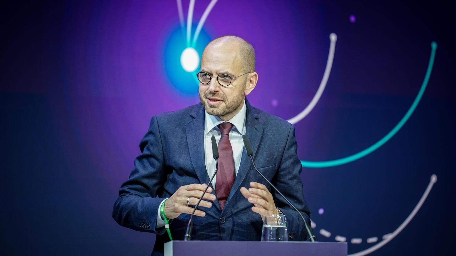 „Die steigende Nachfrage nach Strom hat zu einem außerordentlich starken Quartal und ersten Halbjahr unseres Geschäftes geführt“: Christian Bruch, Vorstandsvorsitzender von Siemens Energy. „Die steigende Nachfrage nach Strom hat zu einem außerordentlich starken Quartal und ersten Halbjahr unseres Geschäftes geführt“: Christian Bruch, Vorstandsvorsitzender von Siemens Energy.