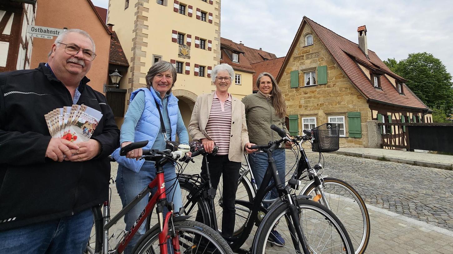 Jürgen Wild, Angelika Pflaum, Ulrike Eyrich und Melanie Ketterer (von links) hoffen auf viele Teilnehmer an der Aktion Radl-Shopper. Jürgen Wild, Angelika Pflaum, Ulrike Eyrich und Melanie Ketterer (von links) hoffen auf viele Teilnehmer an der Aktion Radl-Shopper.