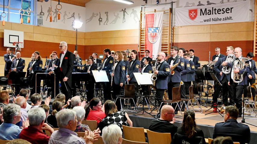 Das Polizeiorchester Bayern hat in der Sport- und Bürgerhalle Waischenfeld ein Konzert gegeben. Das Polizeiorchester Bayern hat in der Sport- und Bürgerhalle Waischenfeld ein Konzert gegeben.