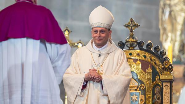 ARCHIV - 02.03.2024, Bayern, Bamberg: Bischöfe gra