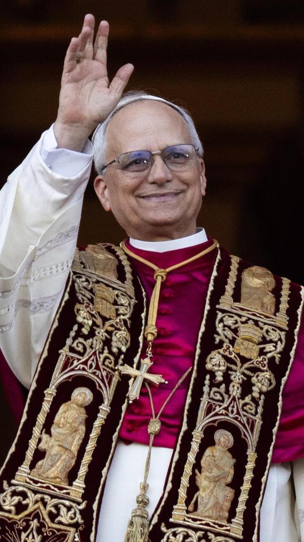Am Mittwoch sind die Kardinäle ins Konklave gegangen, am Donnerstagabend präsentiert sich der neue Pontifex.