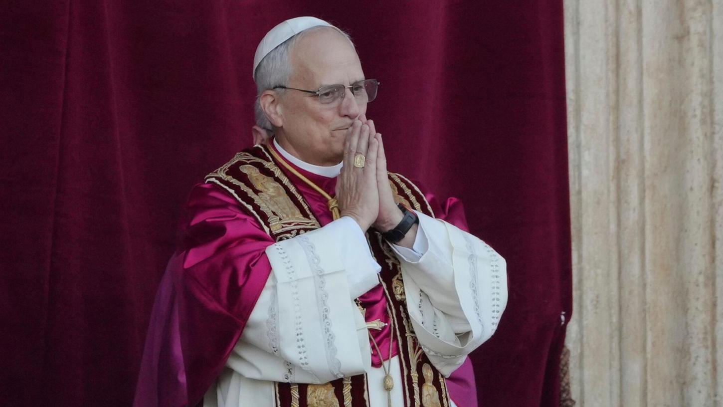 Prevost ist nun der 267. Papst in der Geschichte. Prevost ist nun der 267. Papst in der Geschichte.