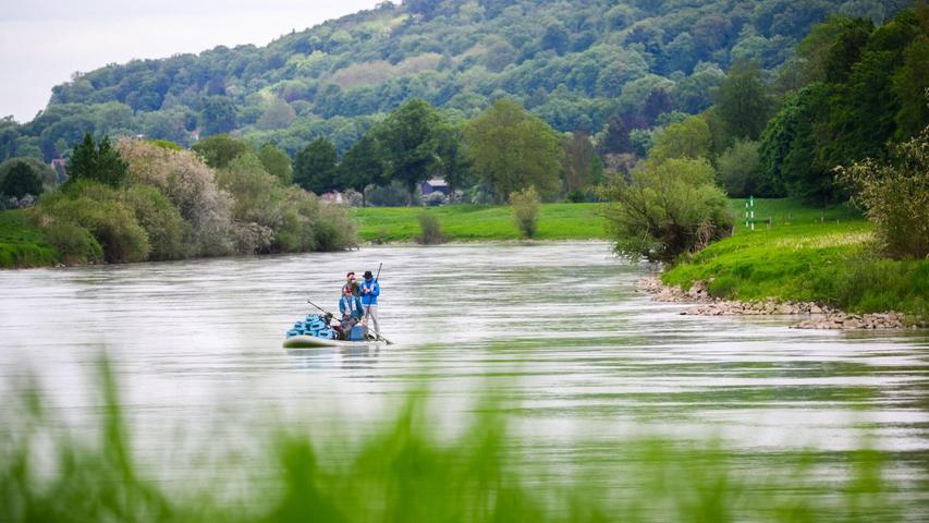 Eine Strecke von 431 Kilometern wollen vier Männer auf der Weser paddeln - Tag und Nacht. Eine Strecke von 431 Kilometern wollen vier Männer auf der Weser paddeln - Tag und Nacht.