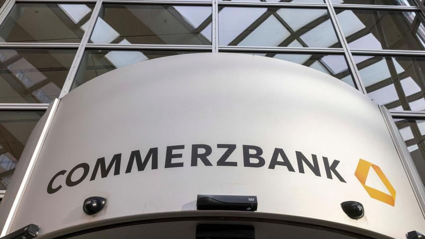 Abbau teurer Stellen soll für mehr Effizienz sorgen (Archivbild) Abbau teurer Stellen soll für mehr Effizienz sorgen (Archivbild)