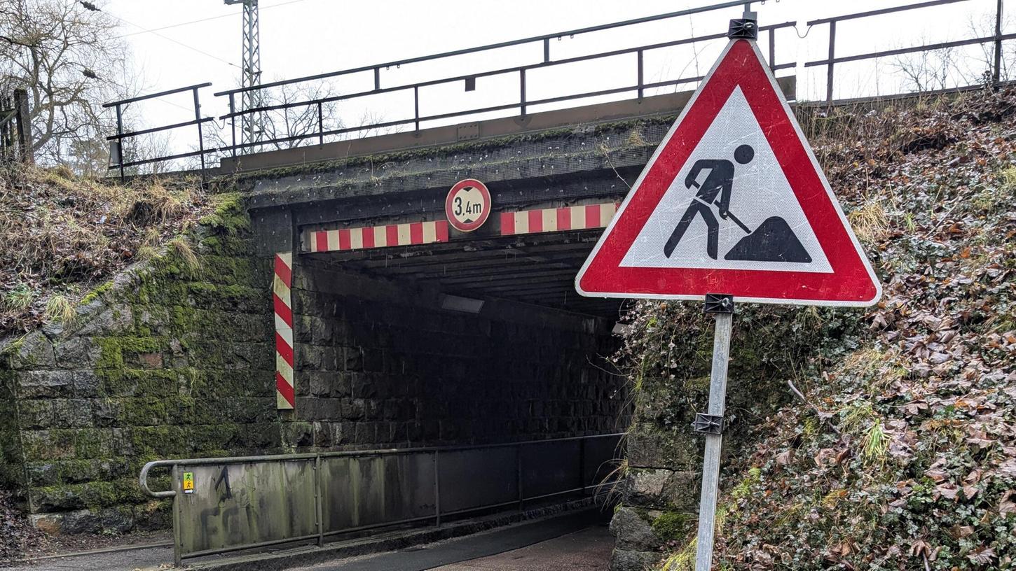 Voraussichtlich ab Montag ist an der Bahnhofstraße kein Durchkommen mehr. Voraussichtlich ab Montag ist an der Bahnhofstraße kein Durchkommen mehr.
