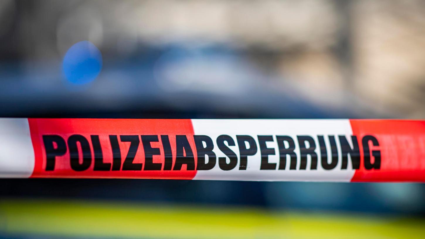 In der Oberpfalz kam es am Freitag zu einem Großeinsatz der Polizei. (Symbolbild) In der Oberpfalz kam es am Freitag zu einem Großeinsatz der Polizei. (Symbolbild)
