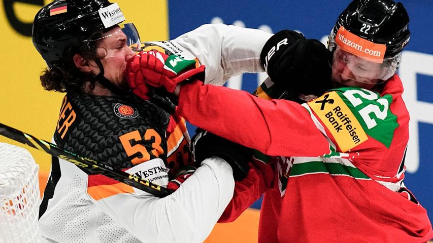 Für Kapitän Moritz Seider (l) und die deutsche Mannschaft geht es zu WM-Beginn gegen die vermeintlich leichtesten Gegner. Für Kapitän Moritz Seider (l) und die deutsche Mannschaft geht es zu WM-Beginn gegen die vermeintlich leichtesten Gegner.