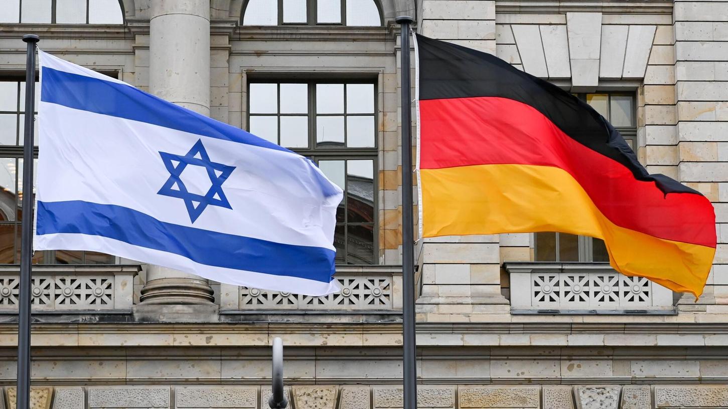 Deutschland und Israel haben zwei Jahrzehnte nach dem Ende des Zweiten Weltkriegs diplomatische Beziehungen aufgenommen. (Archivbild) Deutschland und Israel haben zwei Jahrzehnte nach dem Ende des Zweiten Weltkriegs diplomatische Beziehungen aufgenommen. (Archivbild)