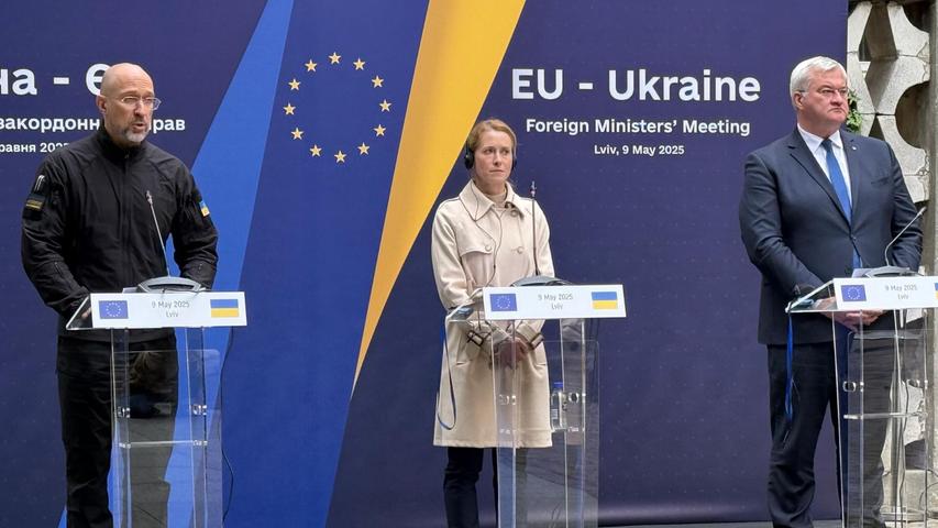 Während Putin bei seiner Militärparade den Angriff auf die Ukraine rechtfertigte, kamen in der Westukraine die EU-Außenminister zusammen. Während Putin bei seiner Militärparade den Angriff auf die Ukraine rechtfertigte, kamen in der Westukraine die EU-Außenminister zusammen.