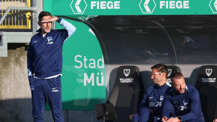 Hertha-Coach Stefan Leitl hatte wenig Grund zur Freude. Hertha-Coach Stefan Leitl hatte wenig Grund zur Freude.