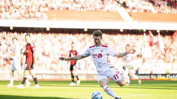 Waldschmidt lässt die Hereingabe allerdings zu Florian Kainz durch, der den Ball entgegen der Laufrichtung von Kukucka im Tor unterbringt. Der Ausgleich ist hochverdient.