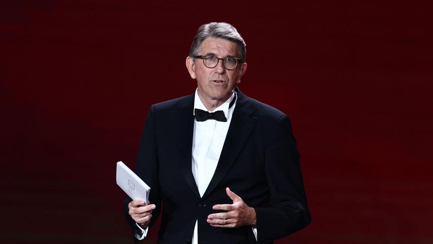 Der neue Kulturstaatsminister Wolfram Weimer hielt seine erste öffentliche Rede seit seinem Amtsantritt. Der neue Kulturstaatsminister Wolfram Weimer hielt seine erste öffentliche Rede seit seinem Amtsantritt.