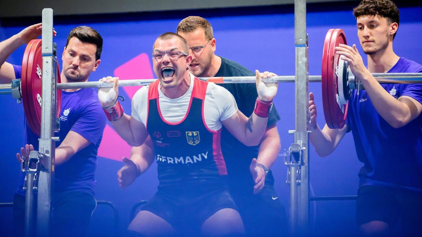 Special Olympics, World Games, Kraft-Dreikampf, Männer, Kniebeugen, Finale, Messe Berlin. (Symbolbild) Special Olympics, World Games, Kraft-Dreikampf, Männer, Kniebeugen, Finale, Messe Berlin. (Symbolbild)