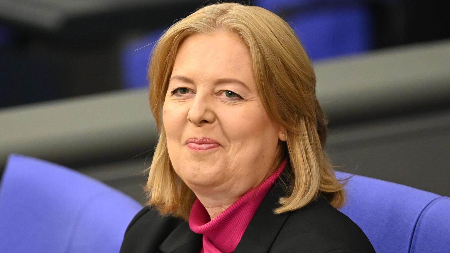 Der Beamtenbund ist strikt gegen die Forderung der neuen Ministerin. (Archivbild) Der Beamtenbund ist strikt gegen die Forderung der neuen Ministerin. (Archivbild)
