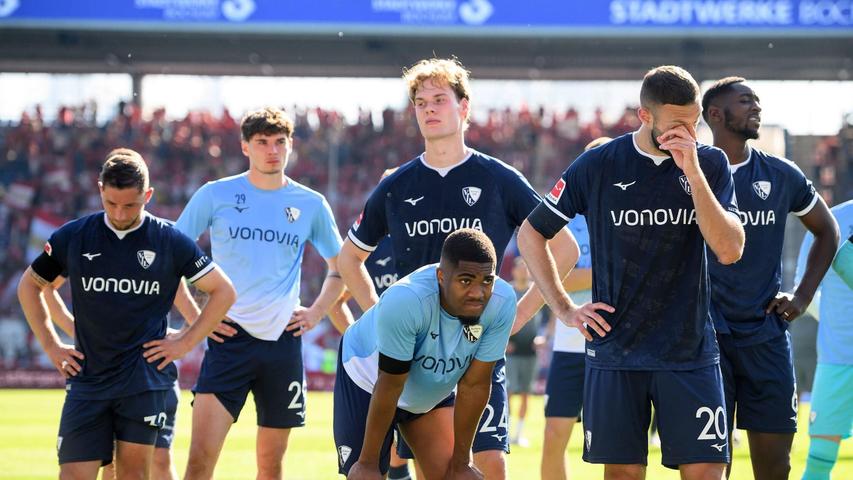 Bochum trauert: Der VfL steigt ab. Bochum trauert: Der VfL steigt ab.