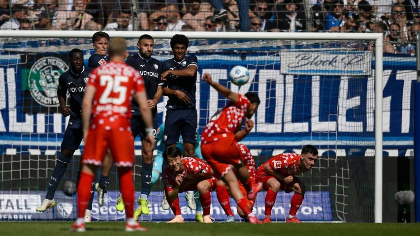 Präzisionsarbeit: Amiri zielt beim 1:0 für Mainz ganz genau. Präzisionsarbeit: Amiri zielt beim 1:0 für Mainz ganz genau.