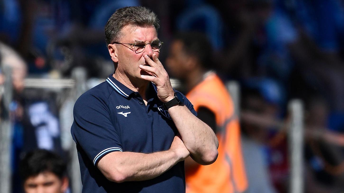Dieter Hecking will mit Bochum wieder aufsteigen. Dieter Hecking will mit Bochum wieder aufsteigen.