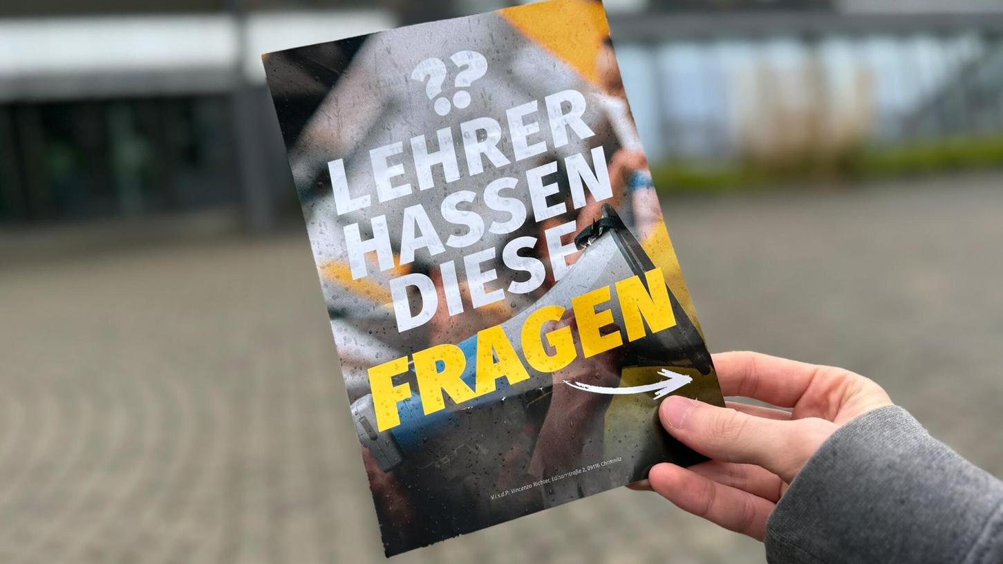 An Schulen tauchen Flugblätter von Rechtsextremen auf. An Schulen tauchen Flugblätter von Rechtsextremen auf.